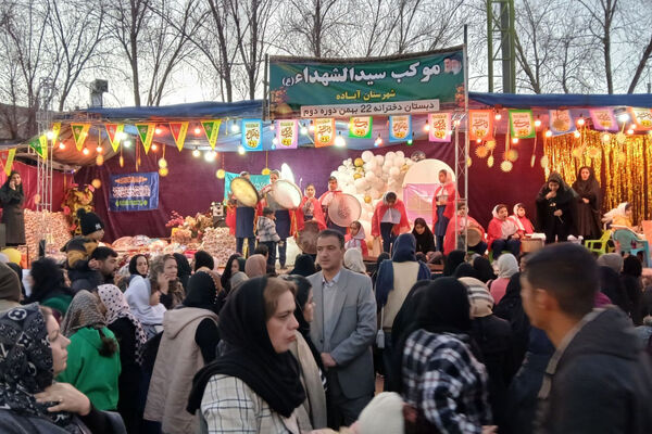 برپایی موکب‌های دانش‌آموزی در آباده برای میلاد جشن موعود