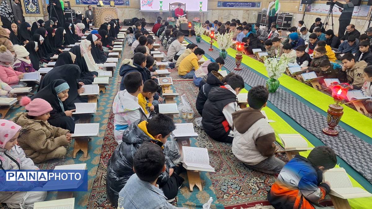 محفل هفتگی انس با قرآن به میزبانی استان البرز در آستان امامزاده حسن(ع) کرج