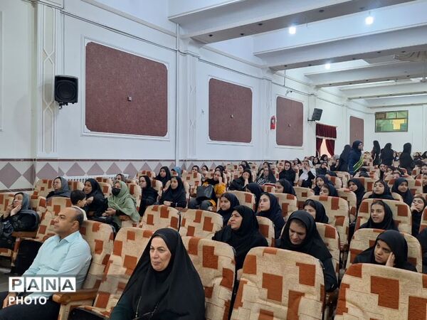 هر دانش‌آموز، یک مهارت؛ مدرسه‌ای برای شکوفایی استعدادها