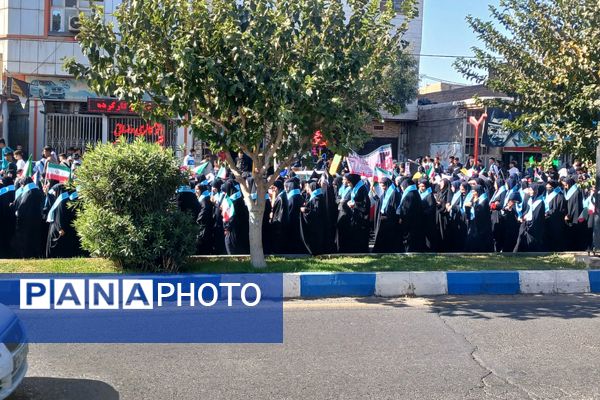 از کلاس درس تا میدان حماسه؛ تجلی عشق دانش‌آموزان رباط‌کریم به میهن