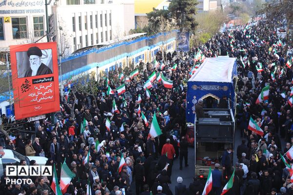تشییع پیکر شهیدان لاریجانی، سلیمانی و شهدای ناو دنا