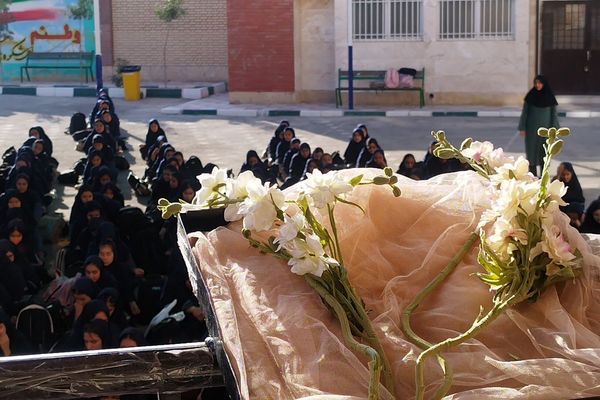 برگزاری جشن عاطفه‌ها در مدارس دخترانه شهرستان پیشوا