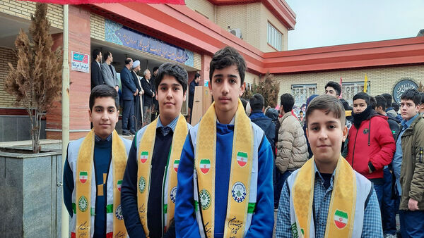 جشن انقلابی و جهاد تبیین در دبیرستان فرهنگ شهید پرکار مراغه