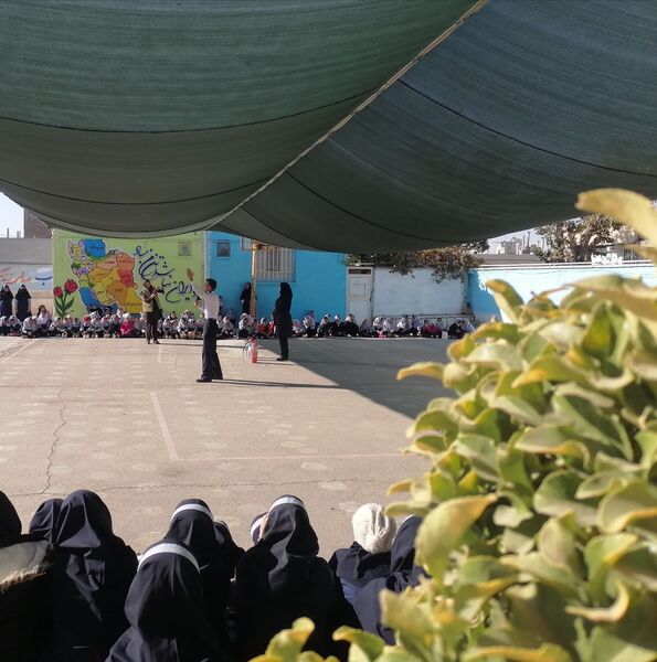 آموزش اطفاء حریق در مدرسه ناهید نخودی
