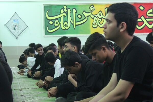 عزاداری ایام فاطمیه در دبیرستان علامه حلی شهرستان بم 