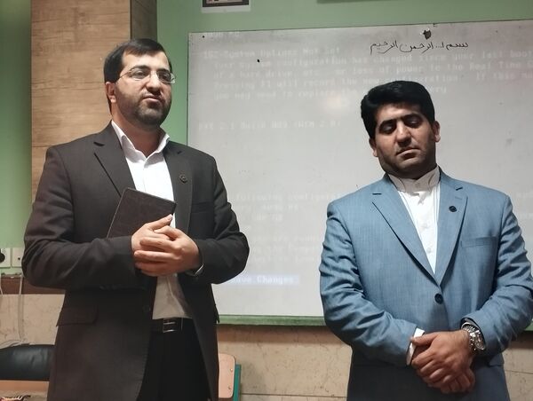 برگزاری اولین جلسه‌ اجتماعات یادگیری آموزگاران شهرستان ملارد در دبستان دخترانه حضرت زینب (س)