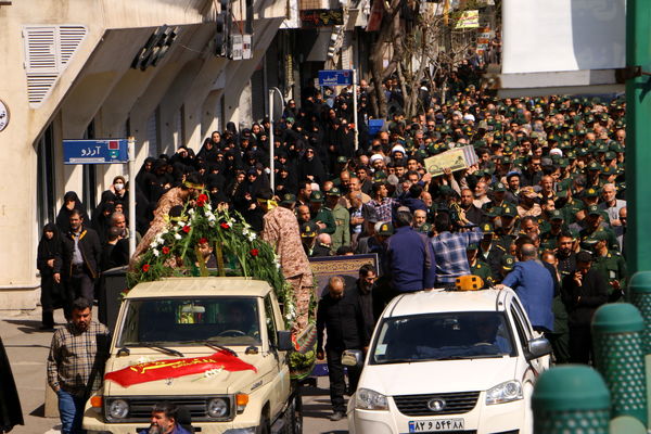 استقبال از پیکر مطهر ۲ شهید گمنام دفاع مقدس در شب‌های قدر