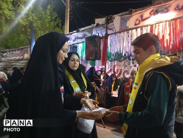 مراسم سازمان دانش‌آموزی فاروج به یاد دانش‌آموزان شهید میناب