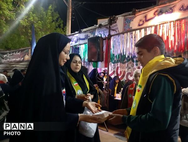 مراسم سازمان دانش‌آموزی فاروج به یاد دانش‌آموزان شهید میناب