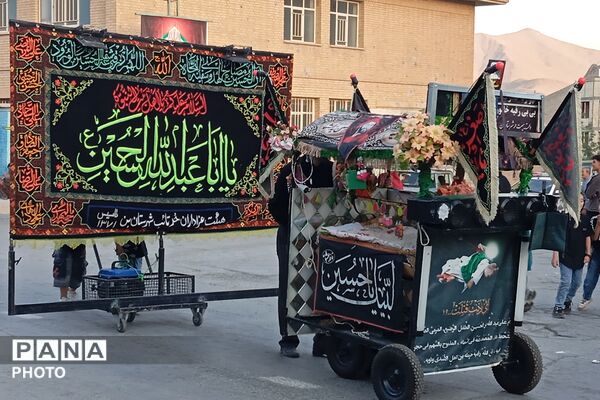 عطر محرم در خیابان‌ها
