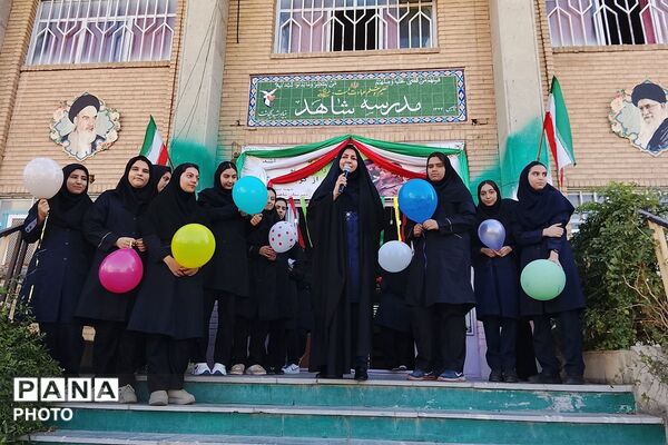 از نیمکت های مدرسه تا سفره های مهربانی،شاهد مرضیه میزبان جشن عاطفه ها