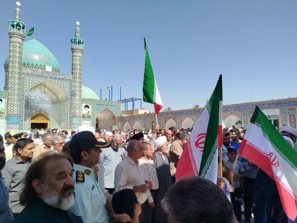 خروش مردم کاشمر در «جمعه خشم»؛ از امامزاده سید حمزه (ع) تا گلزار شهدا