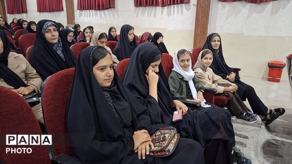 افتتاحیه محفل هفتگی دخترانه مشکات در شهرستان فریدن