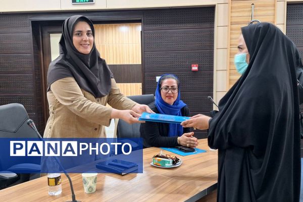 برگزاری نشست تخصصی شاعران و نویسندگان ملاردی 