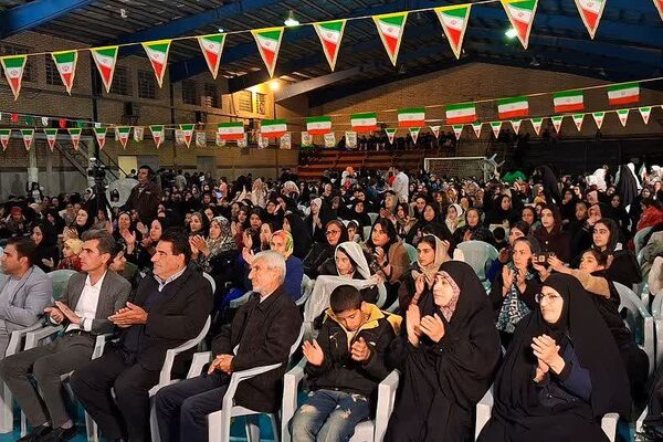 برگزاری برنامه میدان انقلاب بمناسبت دهه فجر در شهرستان باشت