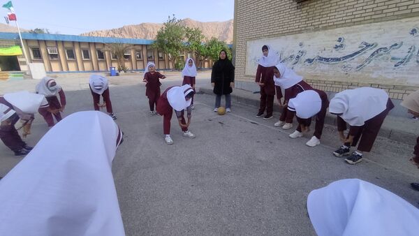 زنگ مهر در مدرسه استقلال نواخته شد