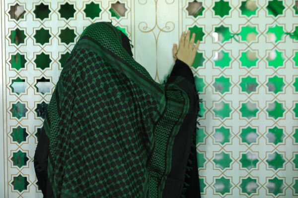 حال و هوای دختران هنرستانی قم در بازدید از یادمان‌های عملیاتی جنوب کشور