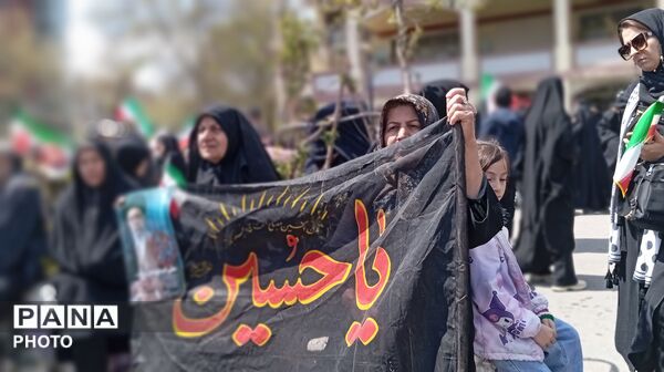 سیل خروشان عشاق رهبر شهید انقلاب اسلامی در بروجرد 