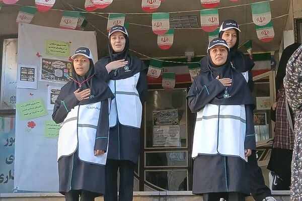 گرامیداشت هفته فراجا در مدارس ناحیه دو شهرری 