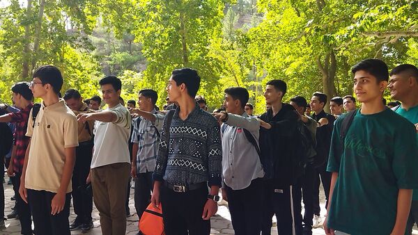 اولین صبحگاه پایه دهمی دبیرستان شاهد ابوذر غفاری نیشابور 