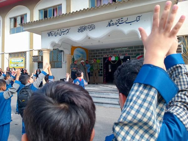  جشن شکوفه‌ها در دبستان شهید فردکاردل آمل