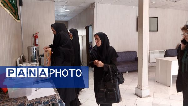 جلسه اولیا مربیان دبیرستان سرافرازان 