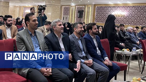 سومین همایش جایزه سال حمیدرضا کلانتریان