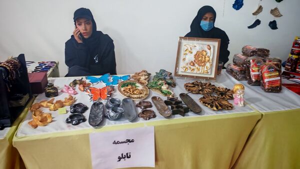 نمایشگاه خدمت 46 به مناسبت هفتهٔ بسیج در نیشابور 