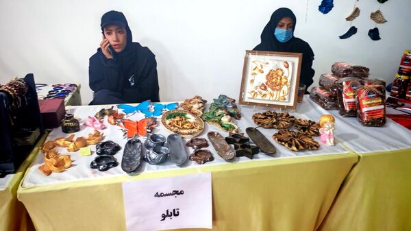 نمایشگاه خدمت 46 به مناسبت هفتهٔ بسیج در نیشابور 