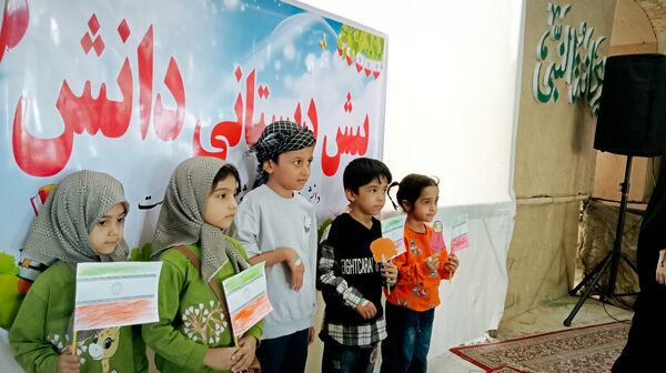 برپایی غرفه کودک در نماز جمعه شهرستان کاشمر 