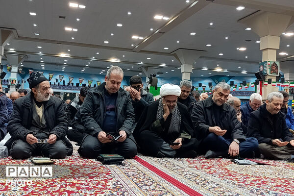 احیای شب بیست و یکم رمضان در شهرستان بجنورد 
