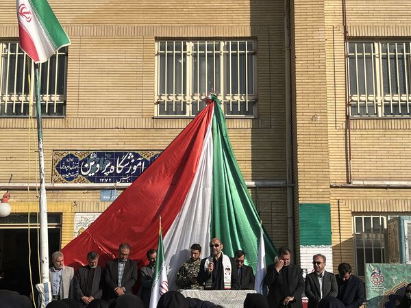 پایان مسیر عاشقی با بدرقه پیکر شهید گمنام