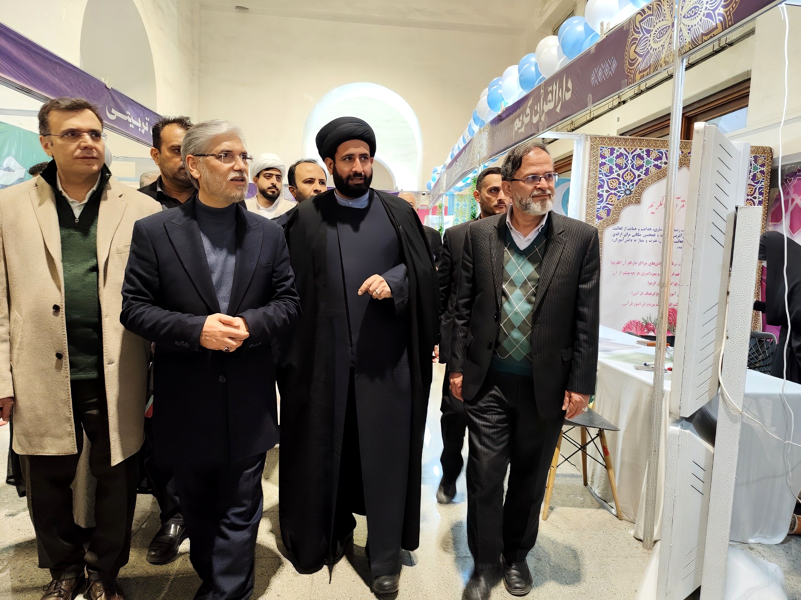 وزیر علوم از غرفه وزارت آموزش و پرورش در نمایشگاه بین‌المللی قرآن کریم بازدید کرد
