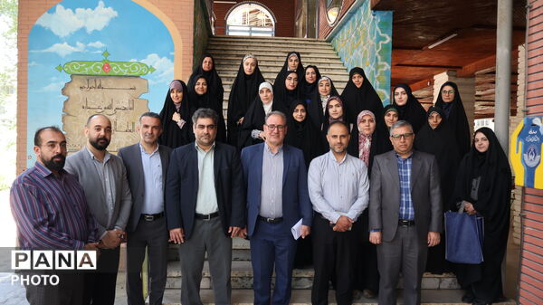 نشست کارشناسان فرهنگی مناطق ۱۹ گانه تهران در اردوگاه ابوذر