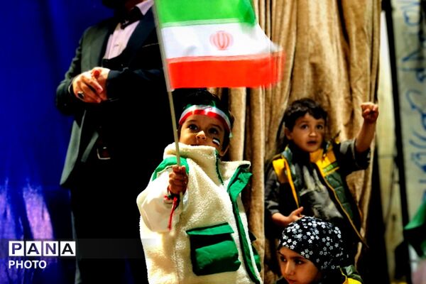 یادبود شهدا و تجدید پیمان مردمی