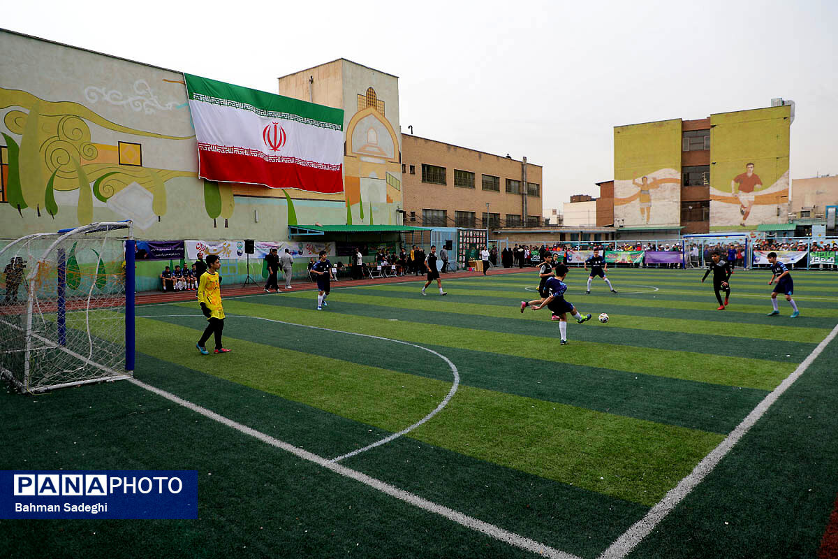 هر آجر ساخت مدرسه، خشتی برای ساختن بنایی در بهشت است