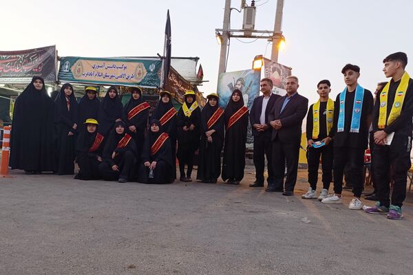 خدمت‌رسانی دانش‌آموزان و فرهنگیان شهرستان اسلام آباد غرب در مواکب اربعین حسینی