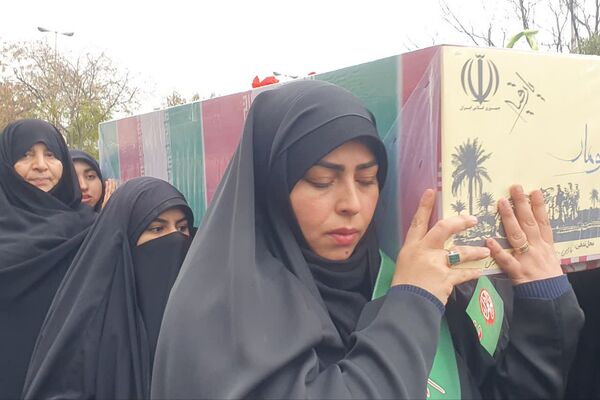 تشییع پیکر پاک و مطهر شهدای گمنام در شیراز 