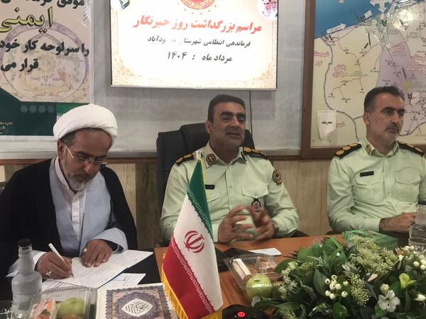 آیین تجلیل از خبرنگاران محمودآباد به مناسبت روز خبرنگار