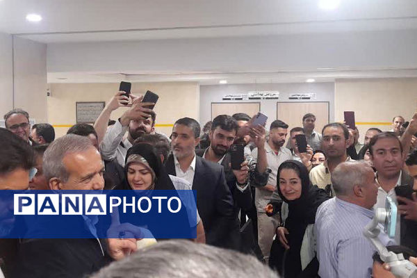 حضور پرشور مردم شهرری و قیامدشت در پای صندوق‌های رأی