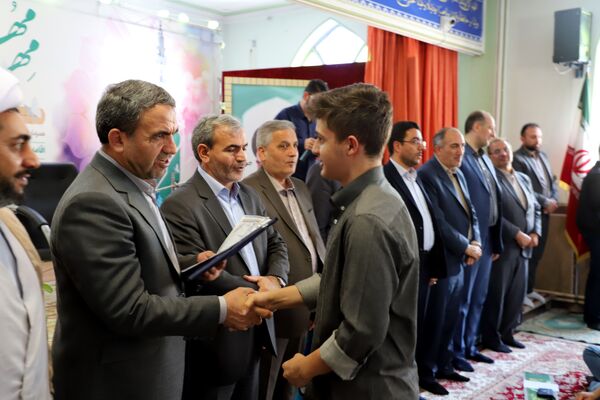 طنین زنگ نماز در مدارس آذربایجان‌شرقی
