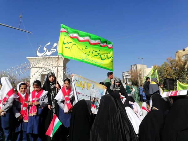 راهپیمایی با شکوه ۱۳ آبان ماه در شهرستان آباده