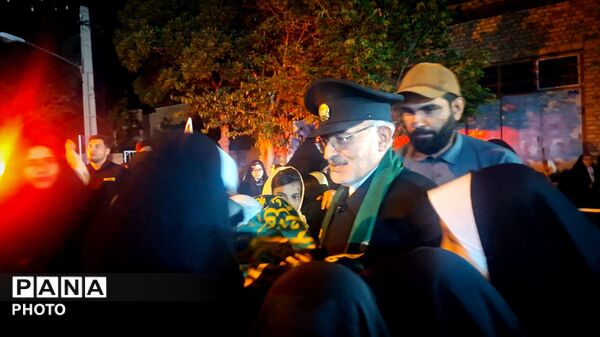 حضور خادمان امام رضا(ع) و پرچم متبرک آستان قدس در اجتماعات شبانه شهر صفی آباد