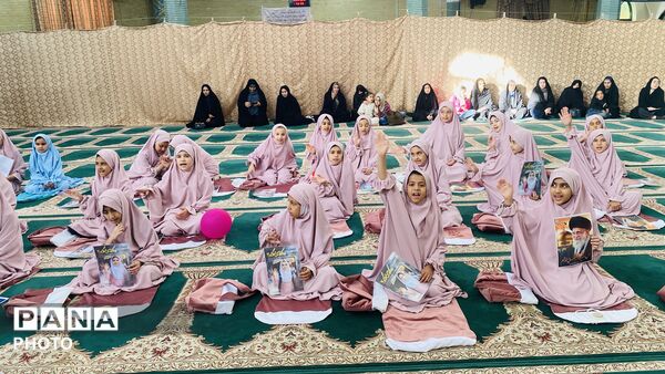جشن ولادت حضرت معصومه(س) دختران دبستان عصمت