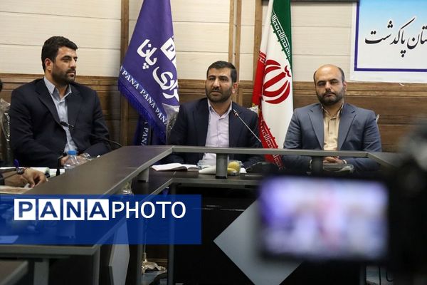 نشست خبری مدیر آموزش و پرورش پاکدشت به مناسبت گرامیداشت هفته معلم