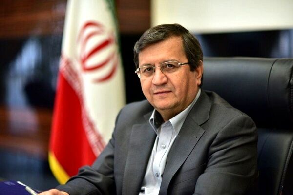 بانک‌ها همزمان با کنترل نقدینگی بر تأمین مالی تولید متمرکز شوند