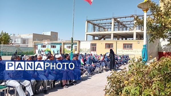 نواختن زنگ مهر و آغاز سال تحصیلی جدید در شهرستان کمیجان