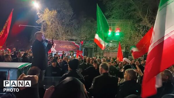 حضور پرشور مردم تویسرکان در تجمع اقتدار جلوه‌ای ماندگار از وحدت و همدلی مردمی را به نمایش گذاشت