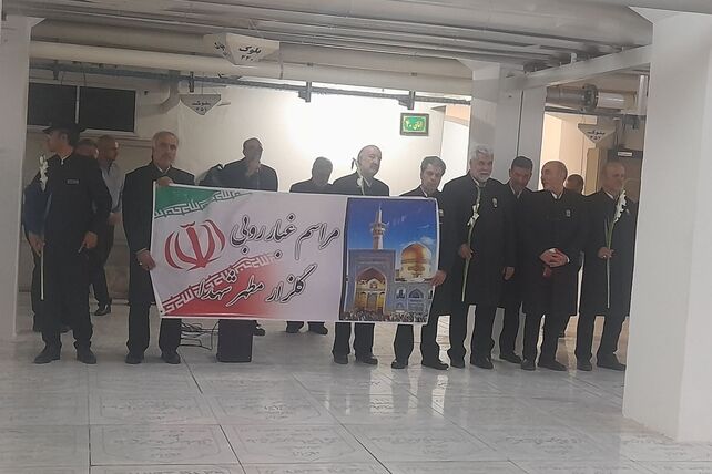 تجدید میثاق با خون شهدا در مراسم غبارروبی گلزار شهدا در حرم 