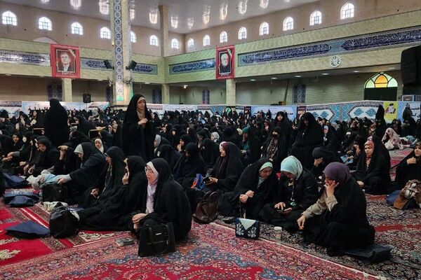 طنین انداز شدن اولین دعای ندبه در مصلی اسلامشهر